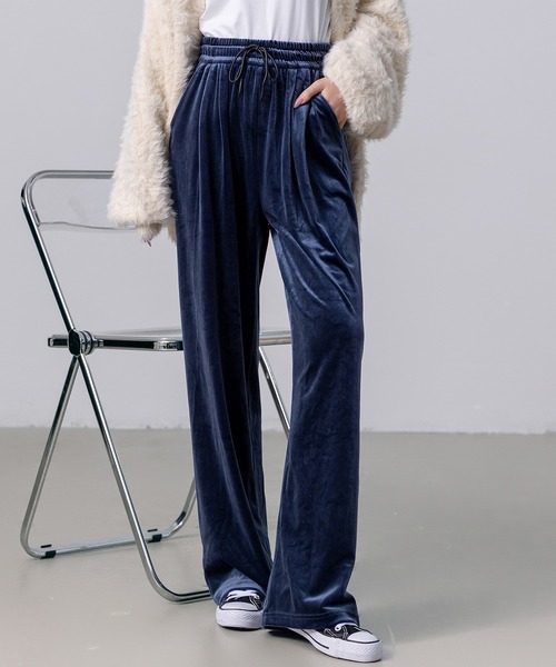DAY CLOSET（デイ クローゼット）の「レディース ベロア調スリークイージーワイドパンツ（その他パンツ・レディース・ネイビー/ブラック/ダークブラウン・M/L/XL）」の20枚目の写真
