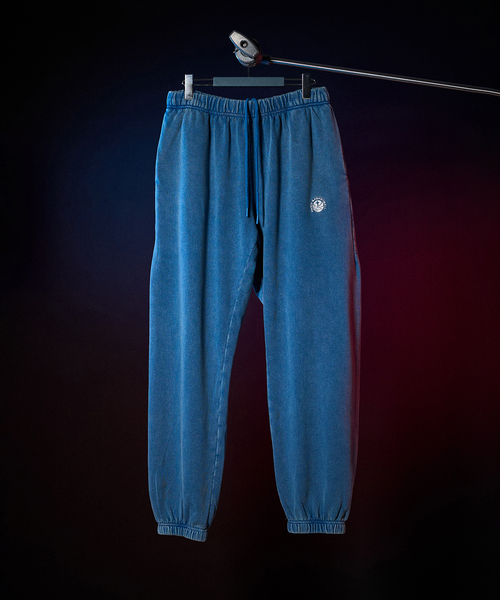 417 EDIFICE（フォーワンセブンエディフィス）の「PARIS BASKETBALL(パリ バスケットボール) 別注 ウォッシュド スウェットパンツ（スウェットパンツ・メンズ・ブルー/ブラック・MEDIUM/LARGE/X-LARGE）」の2枚目の写真