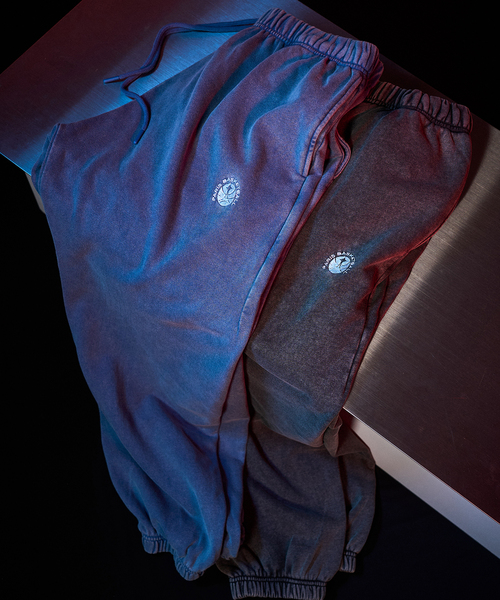 417 EDIFICE（フォーワンセブンエディフィス）の「PARIS BASKETBALL(パリ バスケットボール) 別注 ウォッシュド スウェットパンツ（スウェットパンツ・メンズ・ブルー/ブラック・MEDIUM/LARGE/X-LARGE）」の4枚目の写真