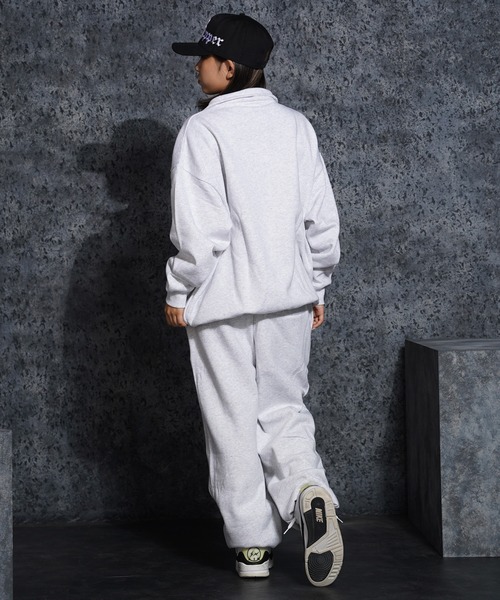 1111clothing(ワンフォークロージング)の「裏起毛 ロゴ刺繍 ハーフジップ スウェット / Half-zip sweatshirt with logo embroidery(スウェット・メンズ・アッシュ/ブラック/グレイッシュベージュ・M/L)」の16枚目の写真
