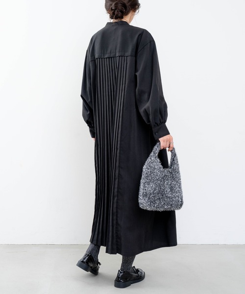 refinedworks（リファインドワークス）の「【refinedworks】 消しプリーツデザインのワンピース（ワンピース・レディース・オリーブ/ブラック・FREE）」の13枚目の写真