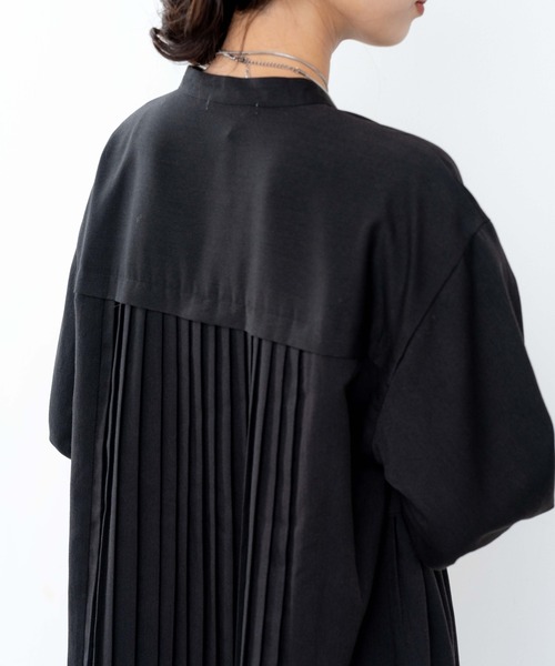 refinedworks（リファインドワークス）の「【refinedworks】 消しプリーツデザインのワンピース（ワンピース・レディース・オリーブ/ブラック・FREE）」の18枚目の写真