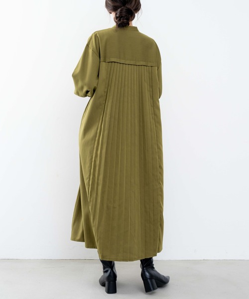 refinedworks（リファインドワークス）の「【refinedworks】 消しプリーツデザインのワンピース（ワンピース・レディース・オリーブ/ブラック・FREE）」の5枚目の写真