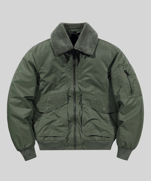 TOBEE（トゥビー）の「【Tobee】フライトジャケット ミリタリーブルゾン ファー取外し可能（ブルゾン・メンズ・グリーン/キャメル/ブラック・LARGE/X-LARGE/MEDIUM）」の4枚目の写真