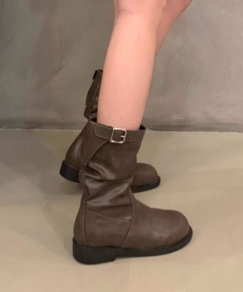 mebole(メボレ)の「バックルミドルブーツ(ブーツ・レディース・ベージュ/ブラウン/ブラック・LARGE/MEDIUM/SMALL)」の15枚目の写真