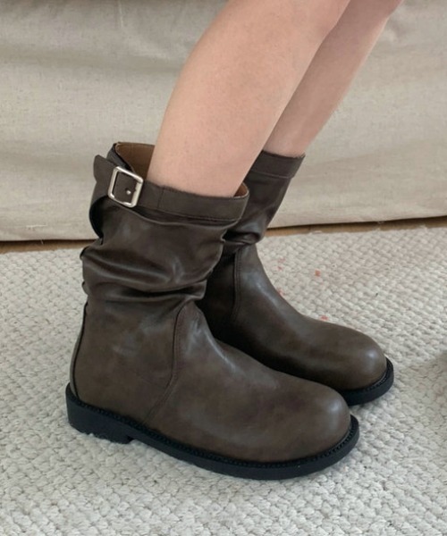 mebole(メボレ)の「バックルミドルブーツ(ブーツ・レディース・ベージュ/ブラウン/ブラック・LARGE/MEDIUM/SMALL)」の11枚目の写真