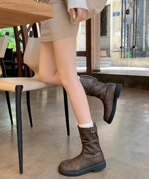 mebole(メボレ)の「バックルミドルブーツ(ブーツ・レディース・ベージュ/ブラウン/ブラック・LARGE/MEDIUM/SMALL)」の21枚目の写真