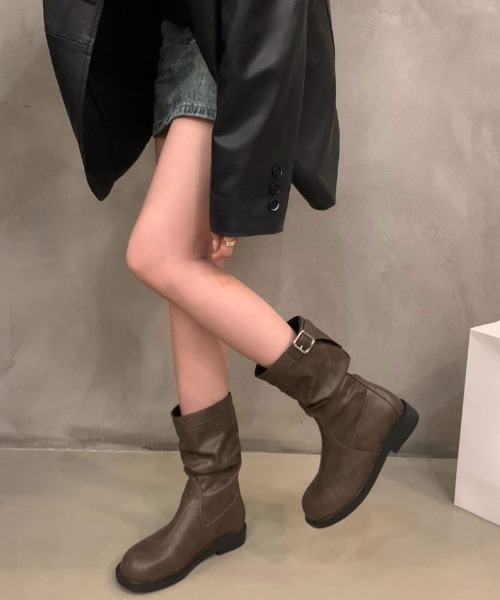 mebole(メボレ)の「バックルミドルブーツ(ブーツ・レディース・ベージュ/ブラウン/ブラック・LARGE/MEDIUM/SMALL)」の20枚目の写真