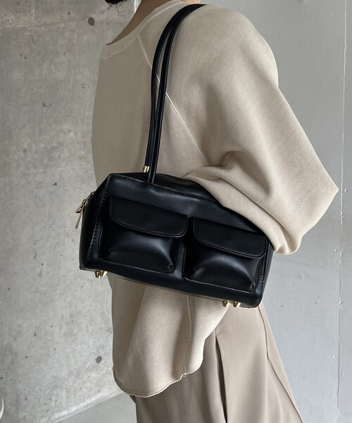 CAPRICIEUX LE'MAGE(カプリシューレマージュ)の「Wポケットボストンバッグ(ショルダーバッグ・レディース・アイボリー/ブラック・FREE)」の3枚目の写真