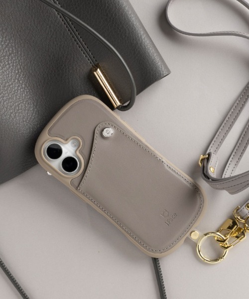 iFace(アイフェイス)の「iPhone 16/16Pro/15/14/13 専用 iFace First Class カードポケットケース(スマホケース/カバー・レディース・ブラック/グレー/ベージュ・iPhone 13/14/15/iPhone 16/iPhone 16 Pro)」の3枚目の写真