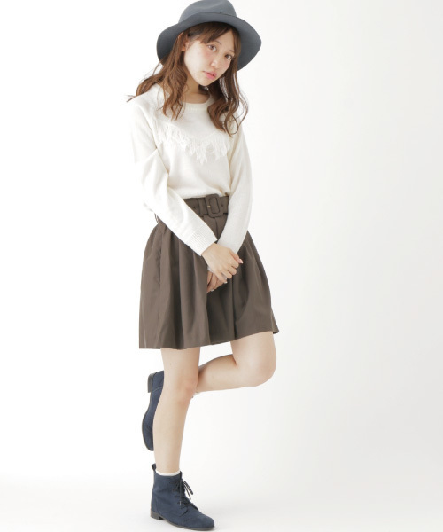 earth music&ecology（アースミュージックアンドエコロジー）の「ベルト付きタックキュロットパンツ（その他パンツ・レディース・カーキ/ネイビー/ウッド/キャメル・FREE）」の5枚目の写真