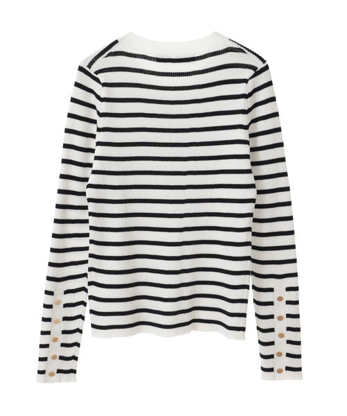 Tiara（ティアラ）の「ゴールドボタンリブニット（ニット/セーター・レディース・ホワイト×ブラック/ネイビー/ホワイト・FREE）」の10枚目の写真