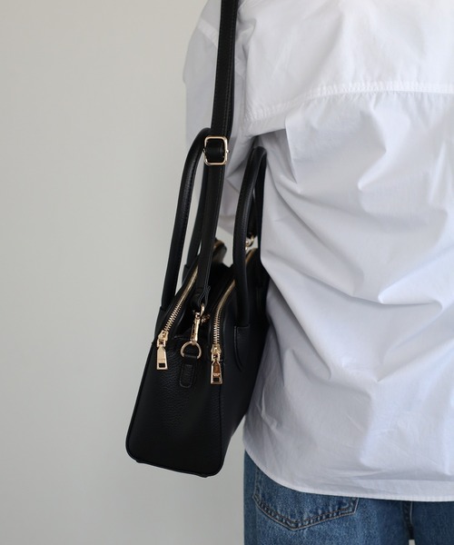GUSCIO（グッシオ）の「【グッシオベーシック】ミニボストンバッグ　２ＷＡＹ　ショルダー付（ボストンバッグ・レディース・ベージュ系その他/ブラック/グリーン/グレイッシュベージュ/ダークグレー/ダークブラウン・FREE）」の7枚目の写真