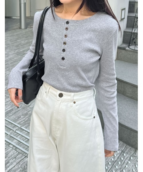 Re:EDIT（リエディ）の「[2025SS COLLECTION]リブカットソーヘンリーネックロングＴシャツ（Tシャツ/カットソー・レディース・グレー/ブルー/ブラック/アイボリー・MEDIUM/LARGE）」の17枚目の写真