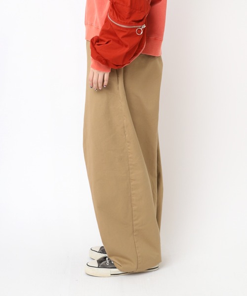 RNA（アールエヌエー）の「R4309 ワイドレッグチノ（チノパンツ・レディース・ベージュ/グレー/ブラック・MEDIUM）」の10枚目の写真