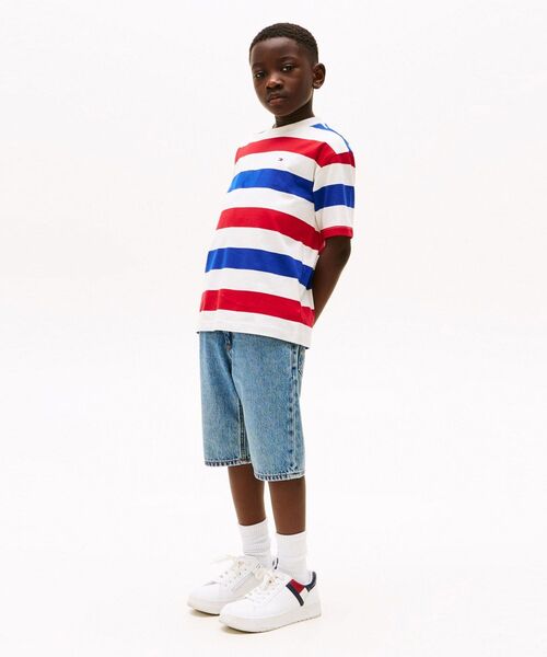 TOMMY HILFIGER(トミーヒルフィガー)の「BOYS エッセンシャルアーカイブフィットTシャツ(その他トップス・キッズ・マルチ/レッド・130cm/150cm/140cm/160cm)」の8枚目の写真