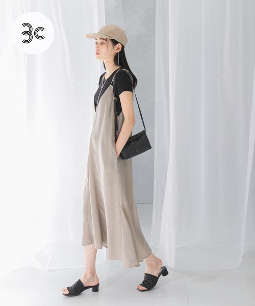 URBAN RESEARCH ROSSO WOMEN(アーバンリサーチ ロッソ)の「2WAYキュプラキャミワンピース(ワンピース・レディース・ベージュ/ネイビー・FREE)」の1枚目の写真