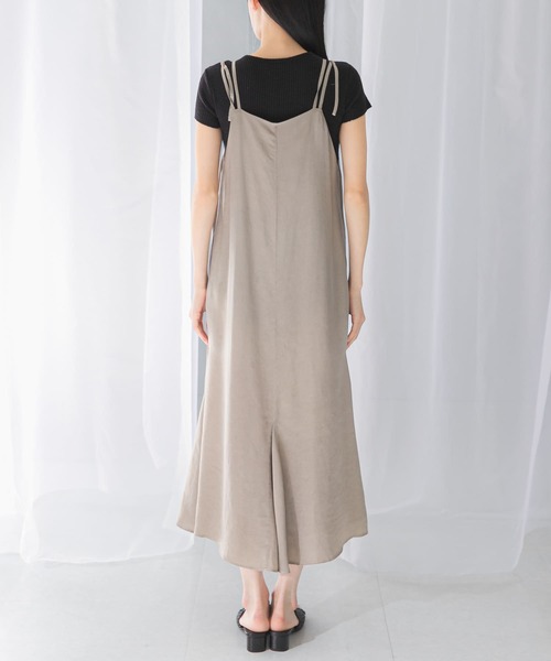 URBAN RESEARCH ROSSO WOMEN(アーバンリサーチ ロッソ)の「2WAYキュプラキャミワンピース(ワンピース・レディース・ベージュ/ネイビー・FREE)」の15枚目の写真