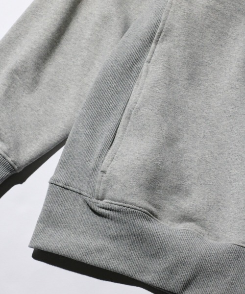 NANGA(ナンガ)の「NANGA / ナンガ ECO HYBRID MINI BOX LOGO EMBROIDERY SWEATSHIRT(UNISEX) エコハイブリッド ミニロゴ スウェット(Tシャツ/カットソー・メンズ・ホワイト/グレー・MEDIUM/LARGE/X-LARGE)」の15枚目の写真