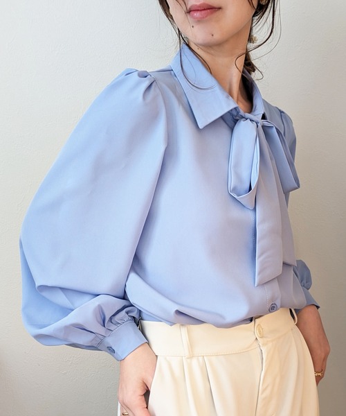 styiro(スタイロ)の「リボンボウタイブラウス オフィス服 ハレの日 セレモニー 七五三 卒入園・卒入学式(シャツ/ブラウス・レディース・ブルー/ホワイト/ピンク・FREE/L/M)」の4枚目の写真