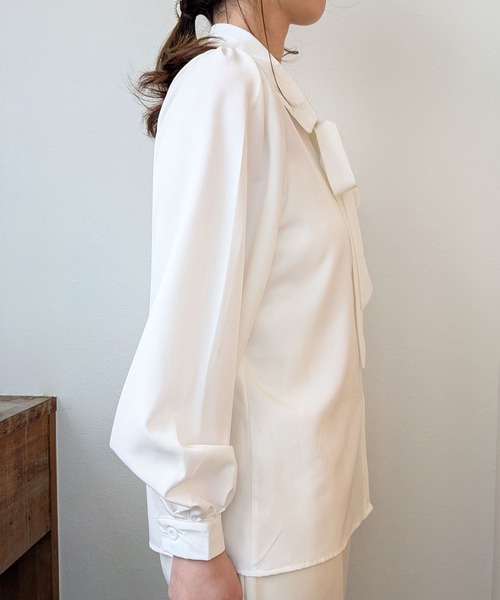 styiro(スタイロ)の「リボンボウタイブラウス オフィス服 ハレの日 セレモニー 七五三 卒入園・卒入学式(シャツ/ブラウス・レディース・ブルー/ホワイト/ピンク・FREE/L/M)」の15枚目の写真