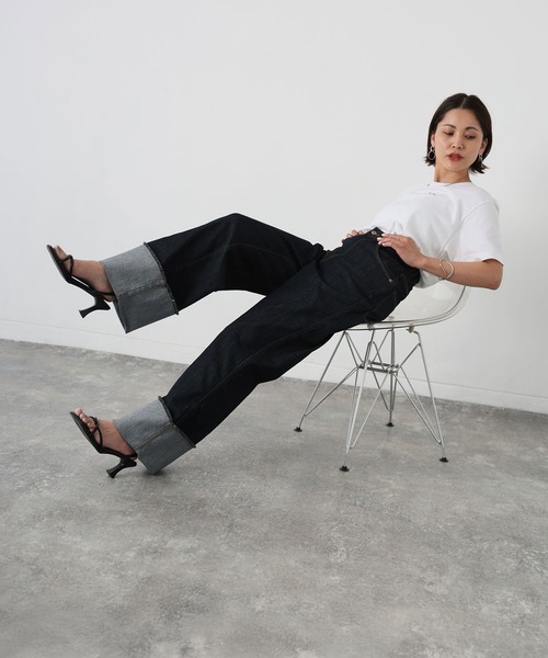 Floran（フローラン）の「ロールアップワイドデニムストレートパンツ（デニムパンツ・レディース・グレー/ワンウォッシュ/ライトブルー・FREE）」の13枚目の写真