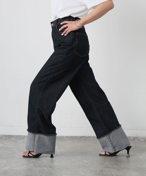 Floran（フローラン）の「ロールアップワイドデニムストレートパンツ（デニムパンツ・レディース・グレー/ワンウォッシュ/ライトブルー・FREE）」の14枚目の写真