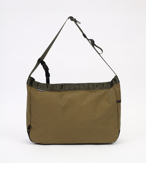 CHROME（クローム）の「［ CHROME / クローム ］NEWSPAPER MESSENGER / ニュースペーパー メッセンジャー バッグ 耐水 26L ビッグショルダーバッグ（ショルダーバッグ・メンズ・レッド系その他/オレンジ/ライトブルー/オリーブ・FREE）」の10枚目の写真