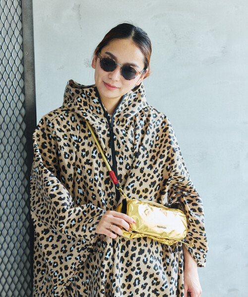 Topologie（トポロジー）の「Topologie/トポロジー Bottle Sacoche ボトルサコッシュ【バッグ単体】（スマホグッズ・レディース・シルバー/ゴールド/ブラック/ベージュ・ONE SIZE）」の19枚目の写真