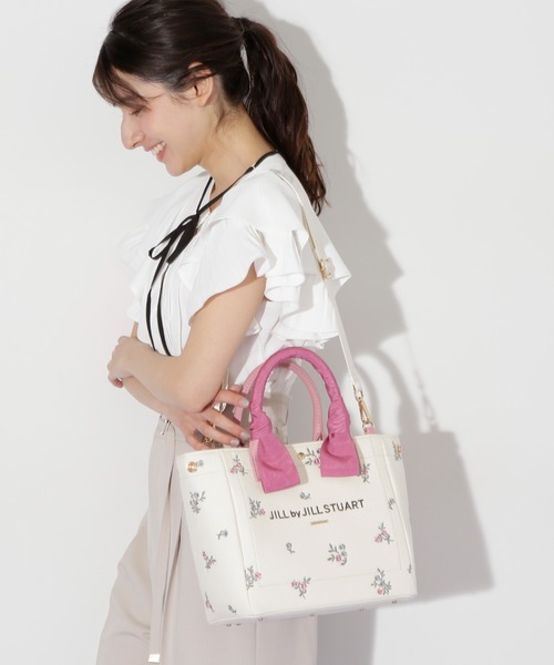 JILL by JILL STUART(ジルバイジルスチュアート)の「◇エンブロイダリーブルームトート(トートバッグ・レディース・アイボリー/ネイビー・FREE)」の4枚目の写真