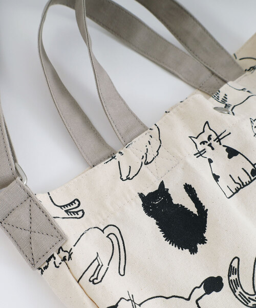 POU DOU DOU（プードゥドゥ）の「＜Daily＞キャンパスオリジナルプリント2wayショルダーバッグ（ショルダーバッグ・レディース・ダークグレー/キナリ/ブルー・フリー）」の4枚目の写真