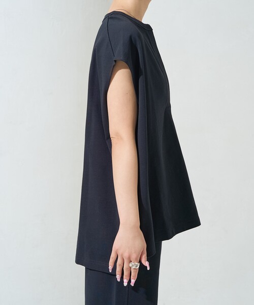 FREAK'S STORE（フリークスストア）の「限定展開　Vネックフレンチスリーブパンツセットアップ（その他パンツ・レディース・ベージュ/オリーブ/ブラック/ブラウン/レッド/ネイビー・SMALL/MEDIUM）」の19枚目の写真