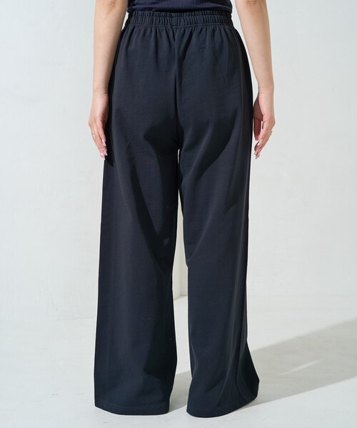 FREAK'S STORE（フリークスストア）の「限定展開　Vネックフレンチスリーブパンツセットアップ（その他パンツ・レディース・ベージュ/オリーブ/ブラック/ブラウン/レッド/ネイビー・SMALL/MEDIUM）」の11枚目の写真