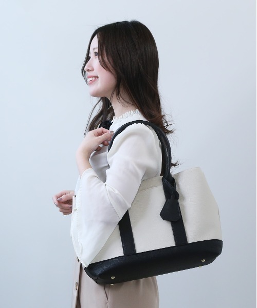 cache cache(カシュ カシュ)の「cache cache カシュカシュ ショルダー付きパーテーショントートL(トートバッグ・レディース・グレー系その他/ブラックミックス/ミックスグレー/ブラック/ベージュ・FREE)」の8枚目の写真