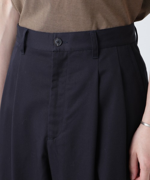 NANO universe（ナノユニバース）の「「大人のワイドパンツ」2タックワイドトラウザーズ（その他パンツ・メンズ・オフホワイト/ベージュ/ネイビー・S/M/L）」の4枚目の写真