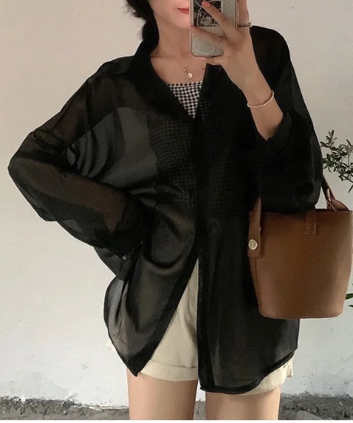 Coo+i（クーイ）の「オーバーサイズ シアーシャツ（シャツ/ブラウス・レディース・ピンク/ミント/ラベンダー/ブラック/ホワイト・FREE）」の7枚目の写真