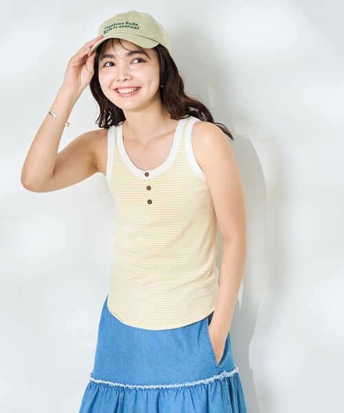 マカ61 超美品 プリーツプリーズ タンクトップ レッド サイズ3 フラックフリンジタンクトップ レディース トップス カットソー