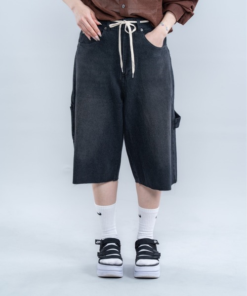 En serio TOKYO（エンソリオトーキョー）の「ペインターショートデニムパンツ（その他パンツ・メンズ・ブルー/ブラック/ネイビー・MEDIUM/LARGE/X-LARGE）」の4枚目の写真