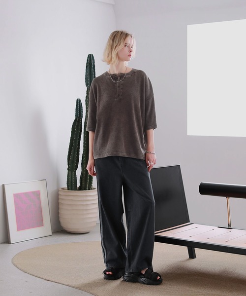 ROCHEM（ローシェン）の「ヴィンテージ加工サーマルヘンリーネックドローコードT（Tシャツ/カットソー・メンズ・ブラウン/グレー/ブラック・XS/S/M/L）」の8枚目の写真