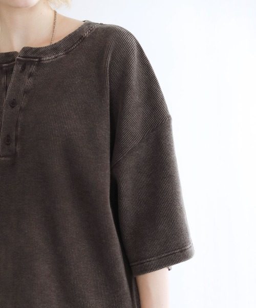 ROCHEM（ローシェン）の「ヴィンテージ加工サーマルヘンリーネックドローコードT（Tシャツ/カットソー・メンズ・ブラウン/グレー/ブラック・XS/S/M/L）」の19枚目の写真