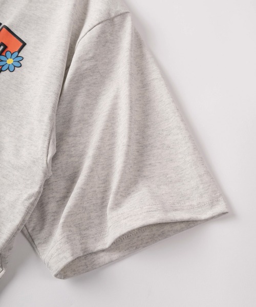 make a ray!(メイク ア レイ!)の「【81】 ワッペンロゴ カレッジデザイン Tシャツ/メンズ/レディース(Tシャツ/カットソー・メンズ・アッシュグレー/チャコールグレー/ブラック系その他/ブラック/ホワイト/ホワイト系その他/オートミール/ダークグレー・M/L/XL)」の15枚目の写真