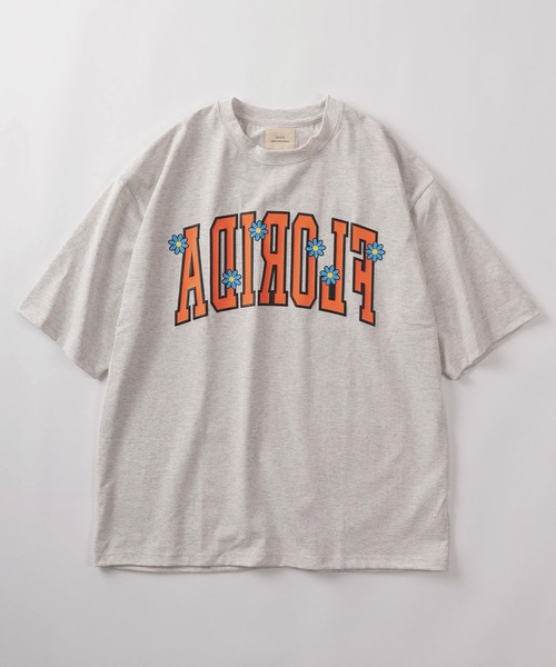 make a ray!(メイク ア レイ!)の「【81】 ワッペンロゴ カレッジデザイン Tシャツ/メンズ/レディース(Tシャツ/カットソー・メンズ・アッシュグレー/チャコールグレー/ブラック系その他/ブラック/ホワイト/ホワイト系その他/オートミール/ダークグレー・M/L/XL)」の9枚目の写真