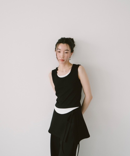 DRWCYS(ドロシーズ)の「レイヤードカットタンクトップ(タンクトップ・レディース・ホワイト/ブラック・FREE)」の13枚目の写真
