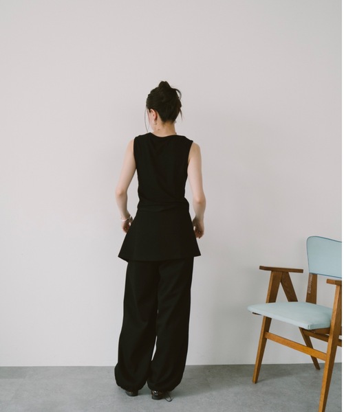 DRWCYS(ドロシーズ)の「レイヤードカットタンクトップ(タンクトップ・レディース・ホワイト/ブラック・FREE)」の15枚目の写真