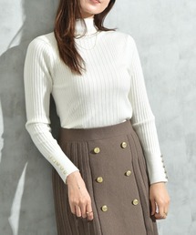 変形編み袖口ボタンリブニット
