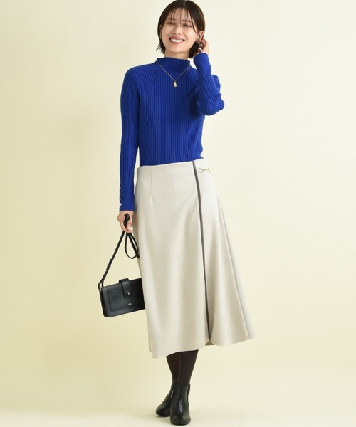 INTERPLANET（インタープラネット）の「変形編み袖口ボタンリブニット（ニット/セーター・レディース・ブルー/レッド/オフホワイト/イエロー/ブラック・LARGE/FREE）」の13枚目の写真