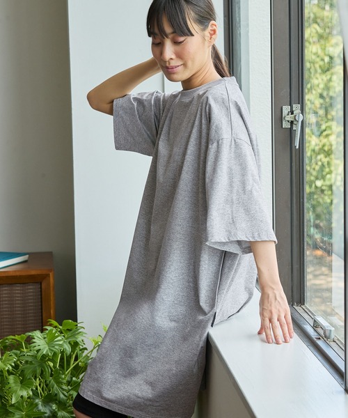 THE CRAFT CREW PRODUCTS(ザクラフトクループロダクツ)の「〈クイックドライ〉ビッグシルエット ストレッチTシャツワンピース【THE CRAFT CREW PRODUCTS】(Tシャツ/カットソー・レディース・ネイビー/ライトグレー/ブラック/アイボリー・FREE)」の4枚目の写真