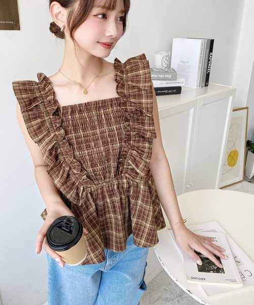 moment+(モーメントプラス)の「フロントシャーリングペプラムフリルチェックブラウス(シャツ/ブラウス・レディース・ネイビー/レッド/ブラウン/ブラック・M)」の12枚目の写真
