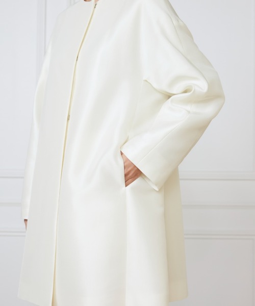 INED(イネド)の「ノーカラーAラインコート《la veille by SUPERIOR CLOSET》【セットアップ対応】(ノーカラーコート・レディース・ネイビー/アイボリー・9号)」の12枚目の写真