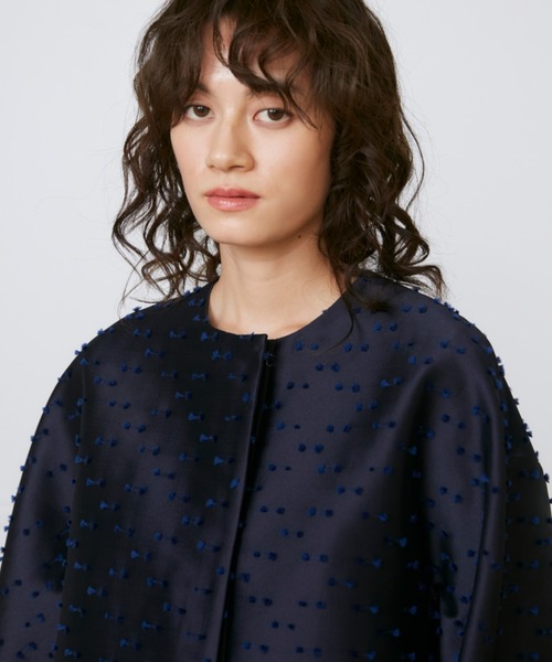 INED(イネド)の「ノーカラーAラインコート《la veille by SUPERIOR CLOSET》【セットアップ対応】(ノーカラーコート・レディース・ネイビー/アイボリー・9号)」の17枚目の写真